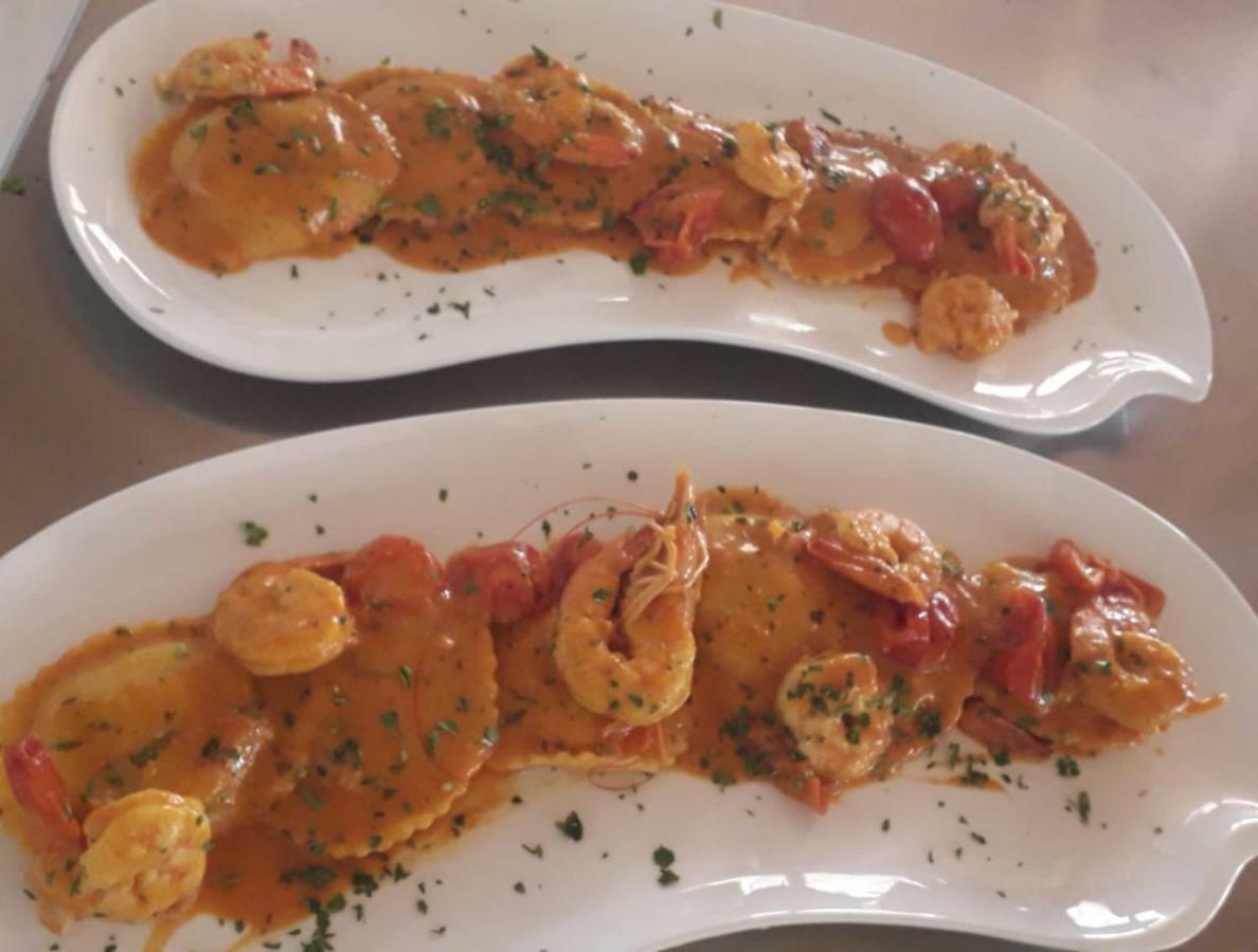 Hotel Beach Restaurant Fabio Borsh Esterno foto